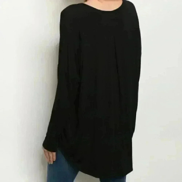 Staple Items Black Tunic Top - Picture 5 of 5